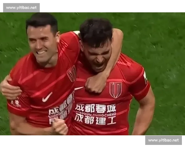 周定洋带古尔芬克尔解锁成都辣面,冰粉解麻直呼巴适! 周定洋带古尔芬克尔解锁成都辣面,冰粉解麻直呼巴适!